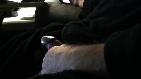 bear4146 online show from March 24, 12:21 pm