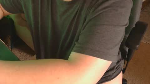 beefystick93 online show from April 18, 1:34 pm