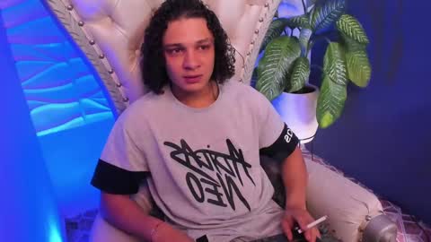 independent model online show from October 15, 10:06 pm