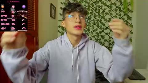 Neon online show from November 14, 11:22 am