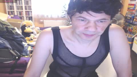 benijamin online show from September 25, 10:25 am