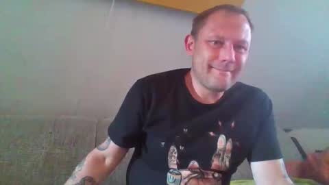 benizio online show from March 18, 11:35 am