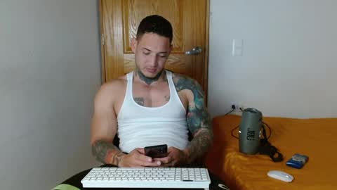 benjamin_isaac online show from December 29, 12:41 am