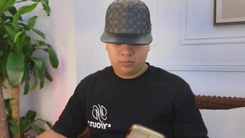 bennett_alejoo online show from April 11, 7:17 pm