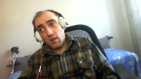 bentish online show from December 14, 9:38 am