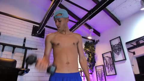 bento_fox online show from September 23, 4:01 am