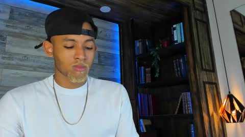 bento_fox online show from February 24, 2:45 am