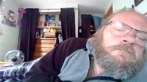 bergeeric1970 online show from April 29, 3:06 pm