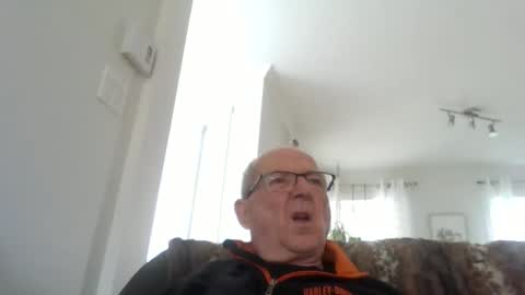 bernard1102 online show from May 29, 1:10 pm