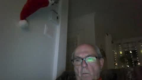 bernard1102 online show from December 17, 3:03 am