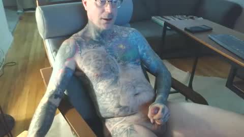 Snapshot of bernhard666 chatting on February 22, 12:51 pm bernhard666 online show from February 22, 12:51 pm