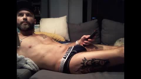 bidaddy83 online show from September 30, 7:13 am