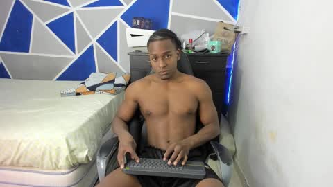 big_black11 online show from November 26, 2:09 pm
