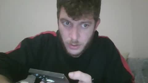 Snapshot of bigcaramel18 chatting on October 27, 2:30 pm bigcaramel18 online show from October 27, 2:30 pm