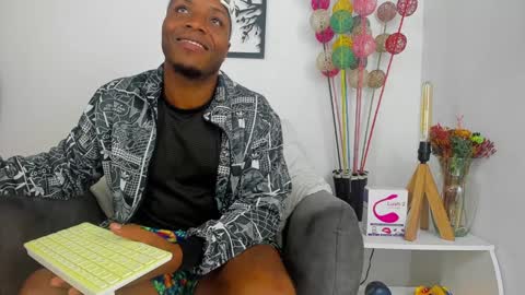 sexy muscle online show from December 30, 3:25 am