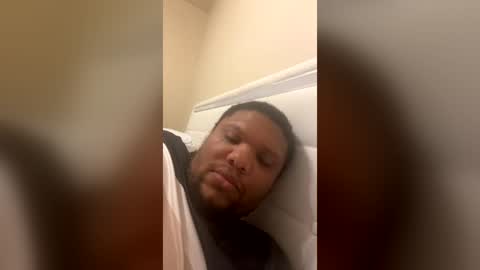 bigcocksteve339451 online show from June 17, 4:47 am