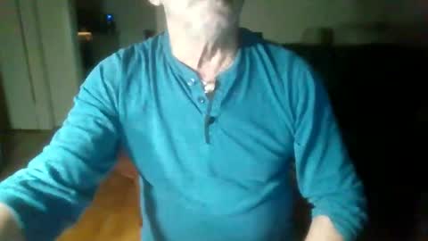 bigdeer581917471 online show from January 19, 9:01 am