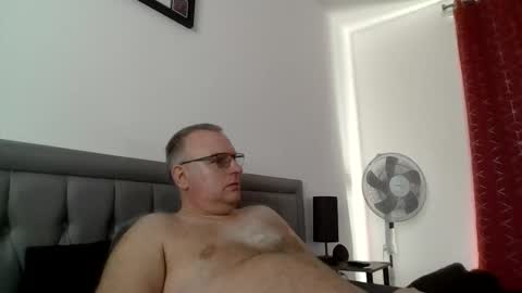 bigguy2014 online show from March 14, 11:39 am