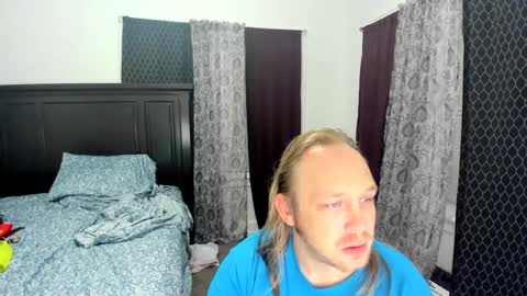 bigmike20129020 online show from October 8, 7:35 am