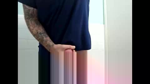 Snapshot of bignick850717520 chatting on January 29, 1:37 am bignick850717520 online show from January 29, 1:37 am