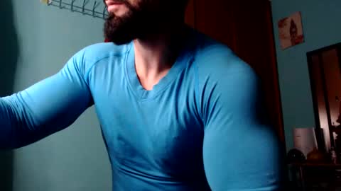 Snapshot of bigstallone chatting on December 28, 12:04 am BigStallion online show from December 28, 12:04 am