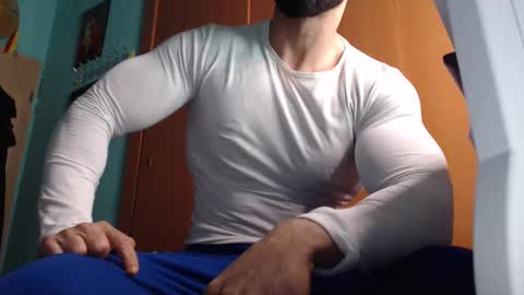 Snapshot of bigstallone chatting on October 6, 10:58 pm BigStallion online show from October 6, 10:58 pm