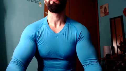 Snapshot of bigstallone chatting on December 10, 11:53 pm BigStallion online show from December 10, 11:53 pm