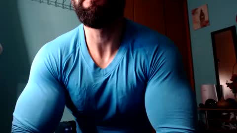 Snapshot of bigstallone chatting on December 4, 11:57 pm BigStallion online show from December 4, 11:57 pm