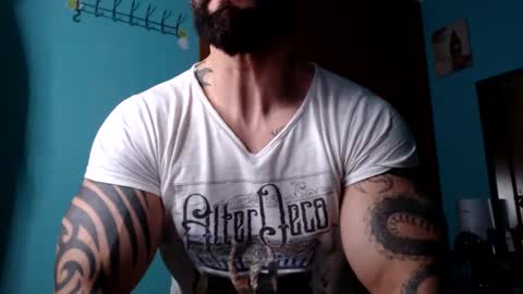 Snapshot of bigstallone chatting on January 23, 11:48 pm BigStallion online show from January 23, 11:48 pm