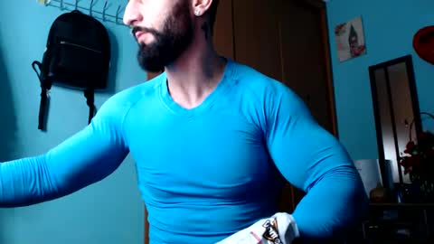 Snapshot of bigstallone chatting on January 6, 11:42 pm BigStallion online show from January 6, 11:42 pm