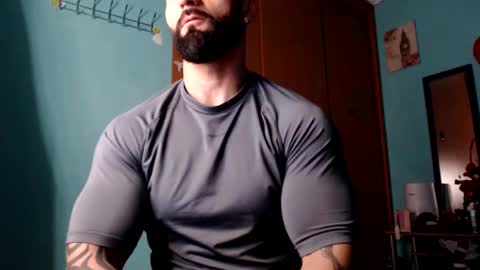 Snapshot of bigstallone chatting on February 9, 11:46 pm BigStallion online show from February 9, 11:46 pm