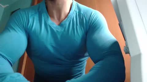 Snapshot of bigstallone chatting on September 18, 10:56 pm BigStallion online show from September 18, 10:56 pm