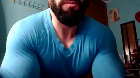 Snapshot of bigstallone chatting on February 5, 12:10 am BigStallion online show from February 5, 12:10 am