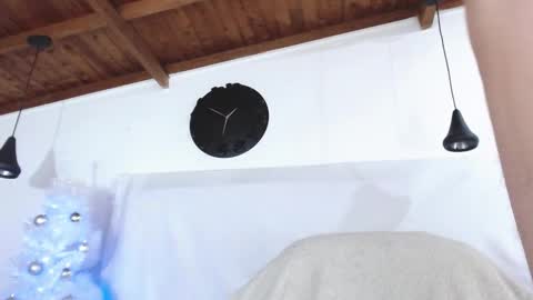 andres online show from December 27, 3:42 am