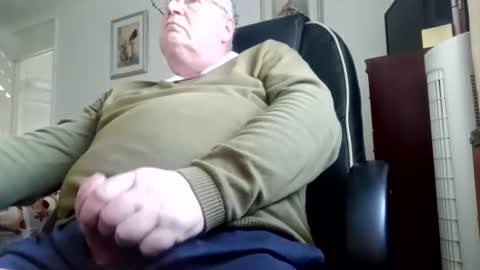 billlllllyb online show from November 23, 2:17 pm