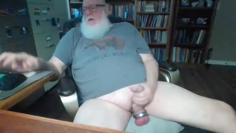 Snapshot of billybear1956 chatting on February 7, 4:24 pm billybear1956 online show from February 7, 4:24 pm