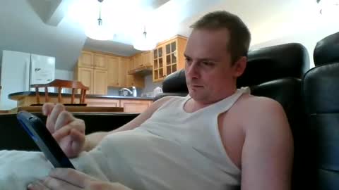 Snapshot of bird8888 chatting on September 30, 7:28 pm bird8888 online show from September 30, 7:28 pm