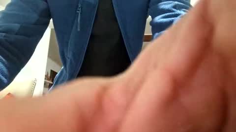 Snapshot of bisexdadd chatting on December 11, 3:37 am bisexdadd online show from December 11, 3:37 am