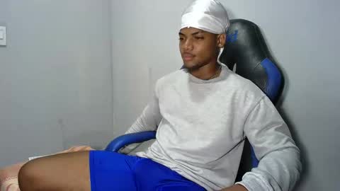 tu morenito online show from March 25, 10:03 pm