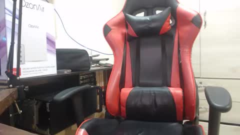 Black online show from February 19, 2:24 pm