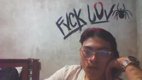 Snapshot of blade_sensual chatting on October 26, 6:04 am blade_sensual online show from October 26, 6:04 am