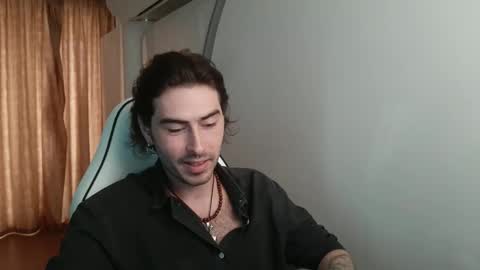 Snapshot of blakesedon13 chatting on October 15, 1:41 pm  BlakeSedon  online show from October 15, 1:41 pm