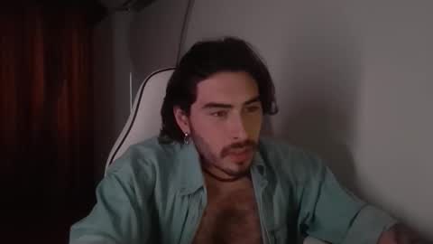 Snapshot of blakesedon13 chatting on October 29, 3:26 pm  BlakeSedon  online show from October 29, 3:26 pm