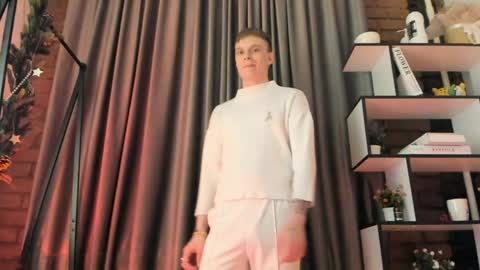 Alik online show from April 15, 8:31 pm