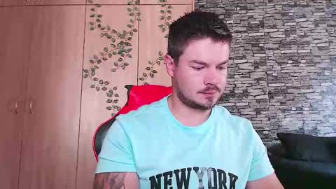 blueeyeboy0 online show from September 18, 6:59 am