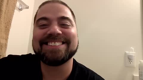 Snapshot of blueeyeme chatting on October 13, 1:39 pm blueeyeme online show from October 13, 1:39 pm