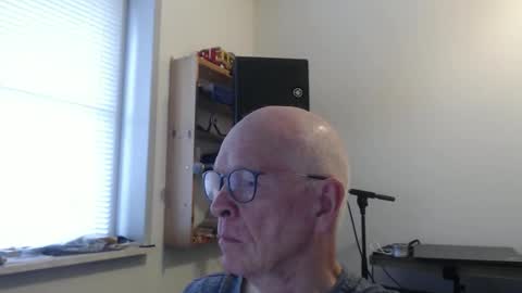 Snapshot of blueeyesn8 chatting on October 25, 9:33 am blueeyesn8 online show from October 25, 9:33 am