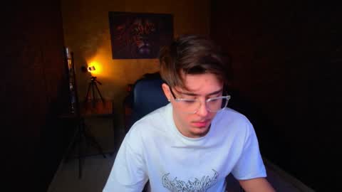 BodhiHayes online show from April 9, 4:43 am