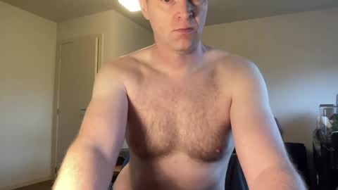 Snapshot of boegieboy76 chatting on December 13, 9:15 am ask me online show from December 13, 9:15 am