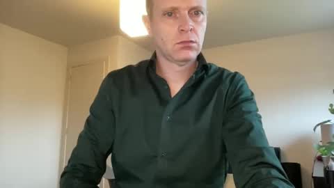 Snapshot of boegieboy76 chatting on January 17, 9:17 am ask me online show from January 17, 9:17 am